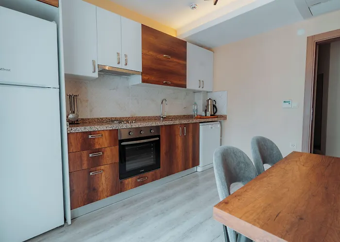 Hotel Empula & Residences Kaşüstü