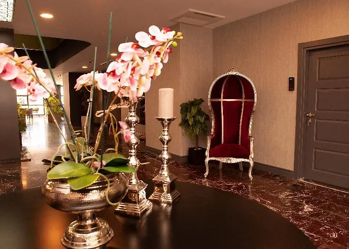 Empula & Residences Kaşüstü