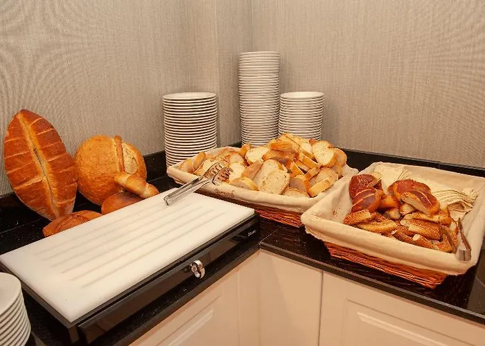 Empula & Residences Hotel