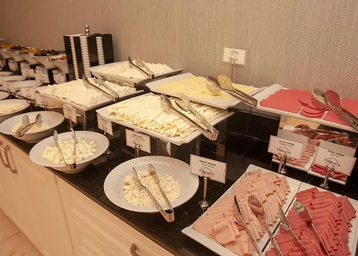 Empula & Residences *