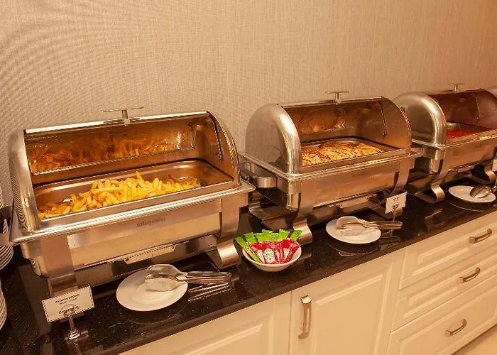 Empula & Residences Hotel *